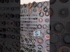 ブレーキはさみ金によって形成される摩擦アスベストスのブレーキ・ライニングを非並べる摩擦シートの摩擦